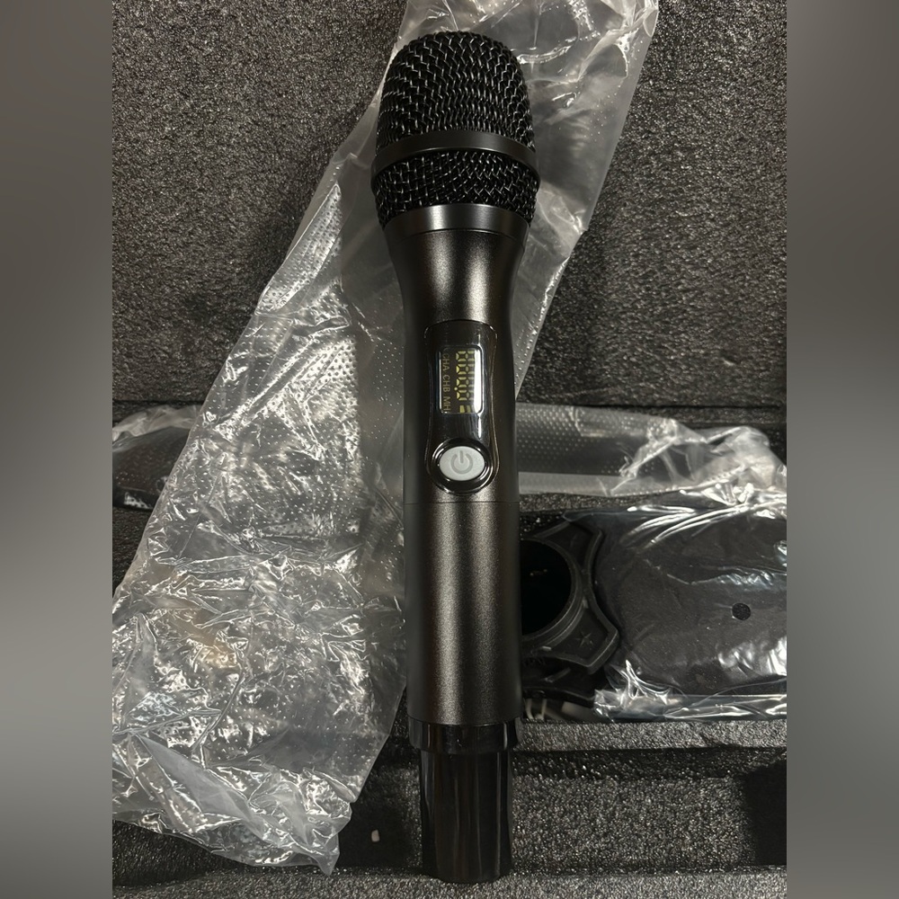 Professional Multipurpose Wireless/Cordless Microphones Set of 2